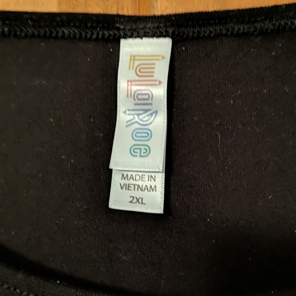 Top - Picture 2 of 2